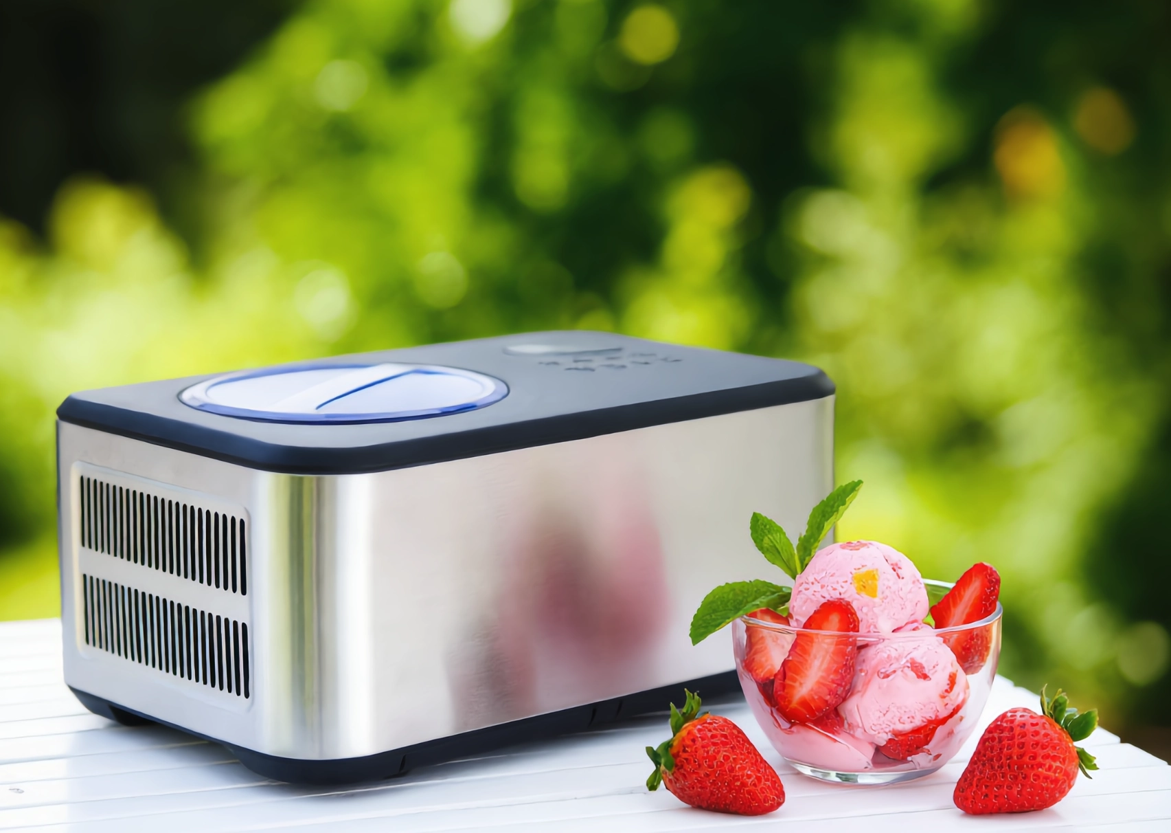 The Complete Guide to Ice Cream Makers: Create Delicious Frozen Treats at Home